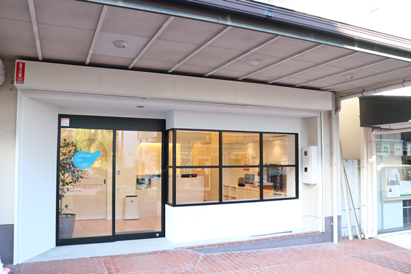 医院外観｜耳鼻咽喉科さがわクリニック｜京都市西京区新林センター前にある耳鼻咽喉科
